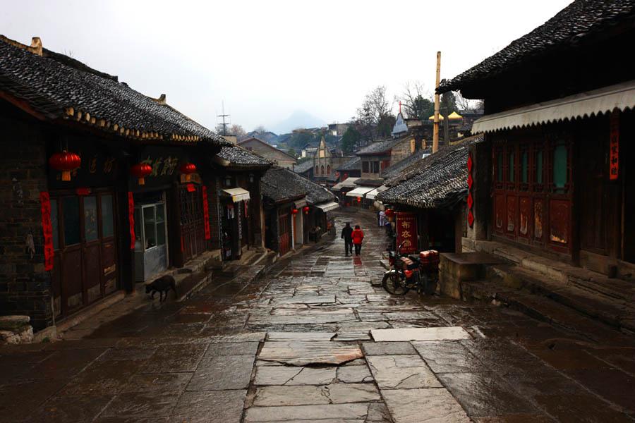 文必武到重安镇走访慰问困难群众